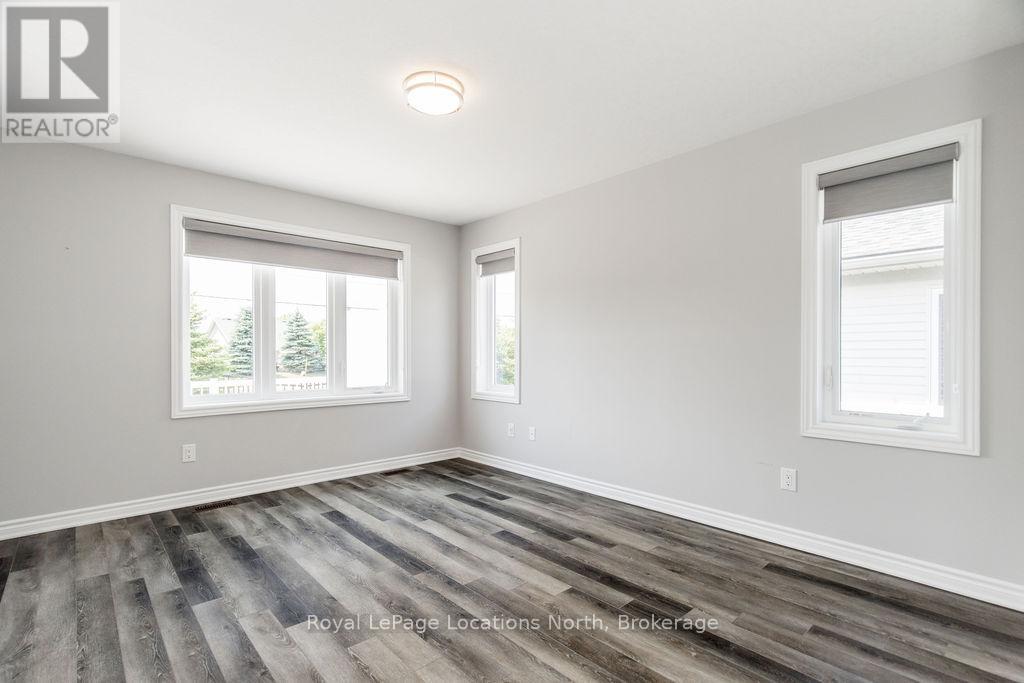 26 Ivy Crescent, Wasaga Beach, Ontario  L9Z 0H8 - Photo 21 - S12265425