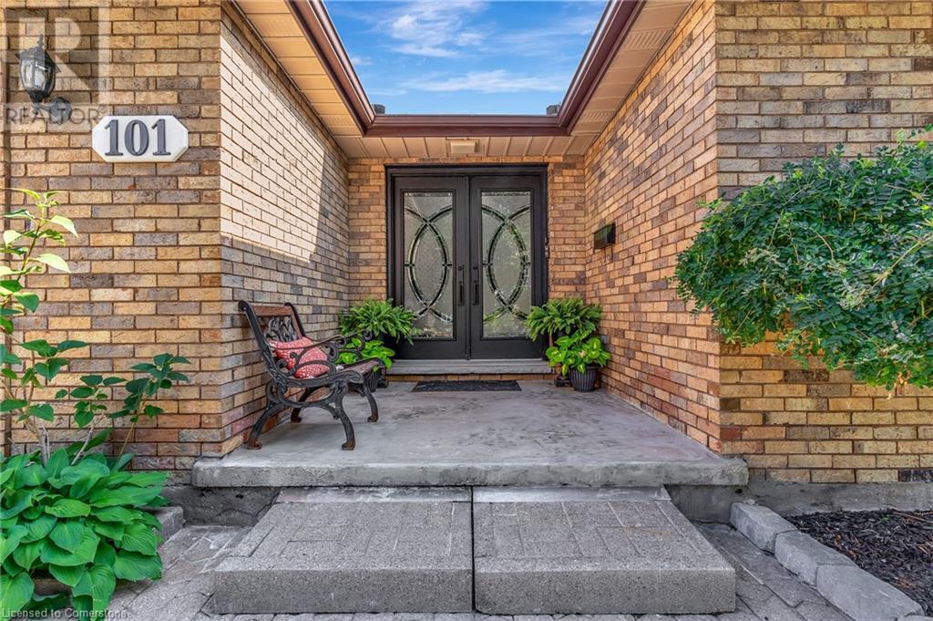 101 DEVONGLEN Drive, Kitchener, Ontario