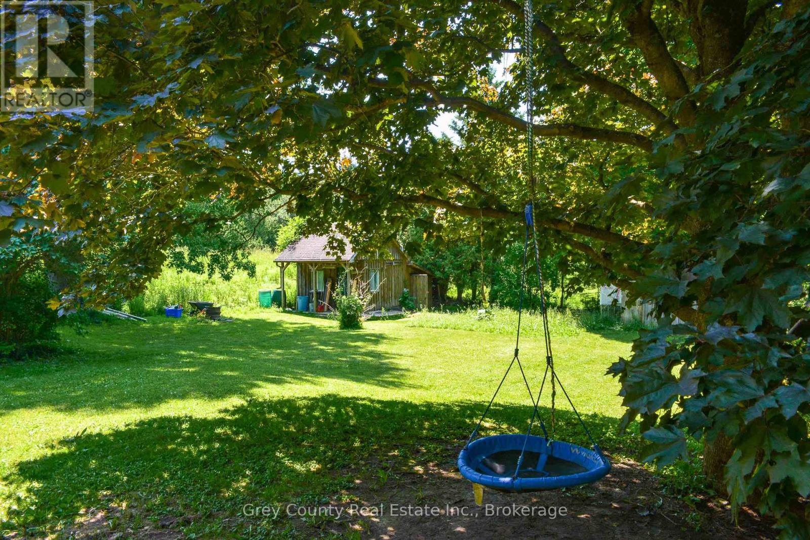 102 Glenwood Place, West Grey, Ontario  N0C 1H0 - Photo 28 - X12265496