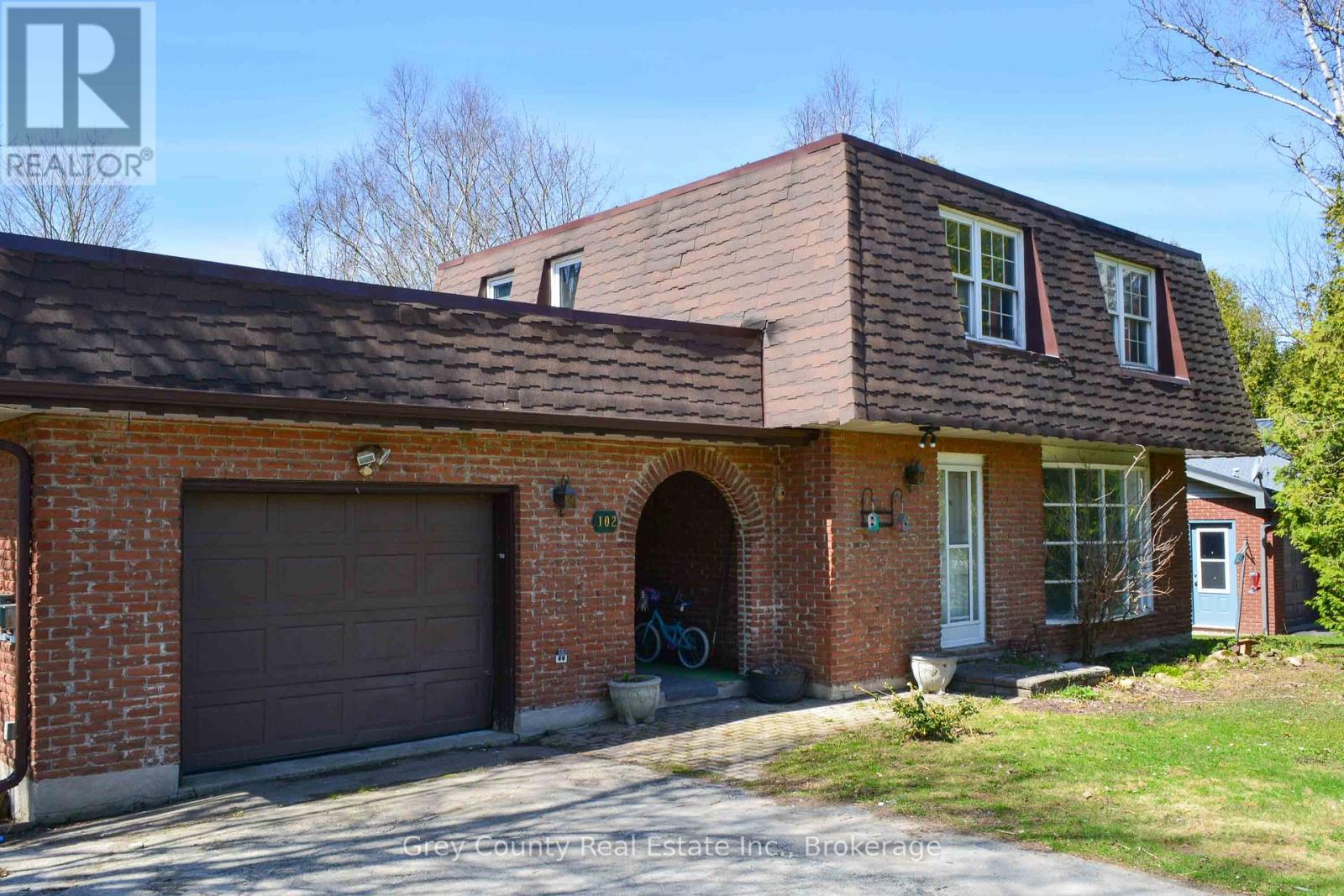 102 Glenwood Place, West Grey, Ontario  N0C 1H0 - Photo 32 - X12265496
