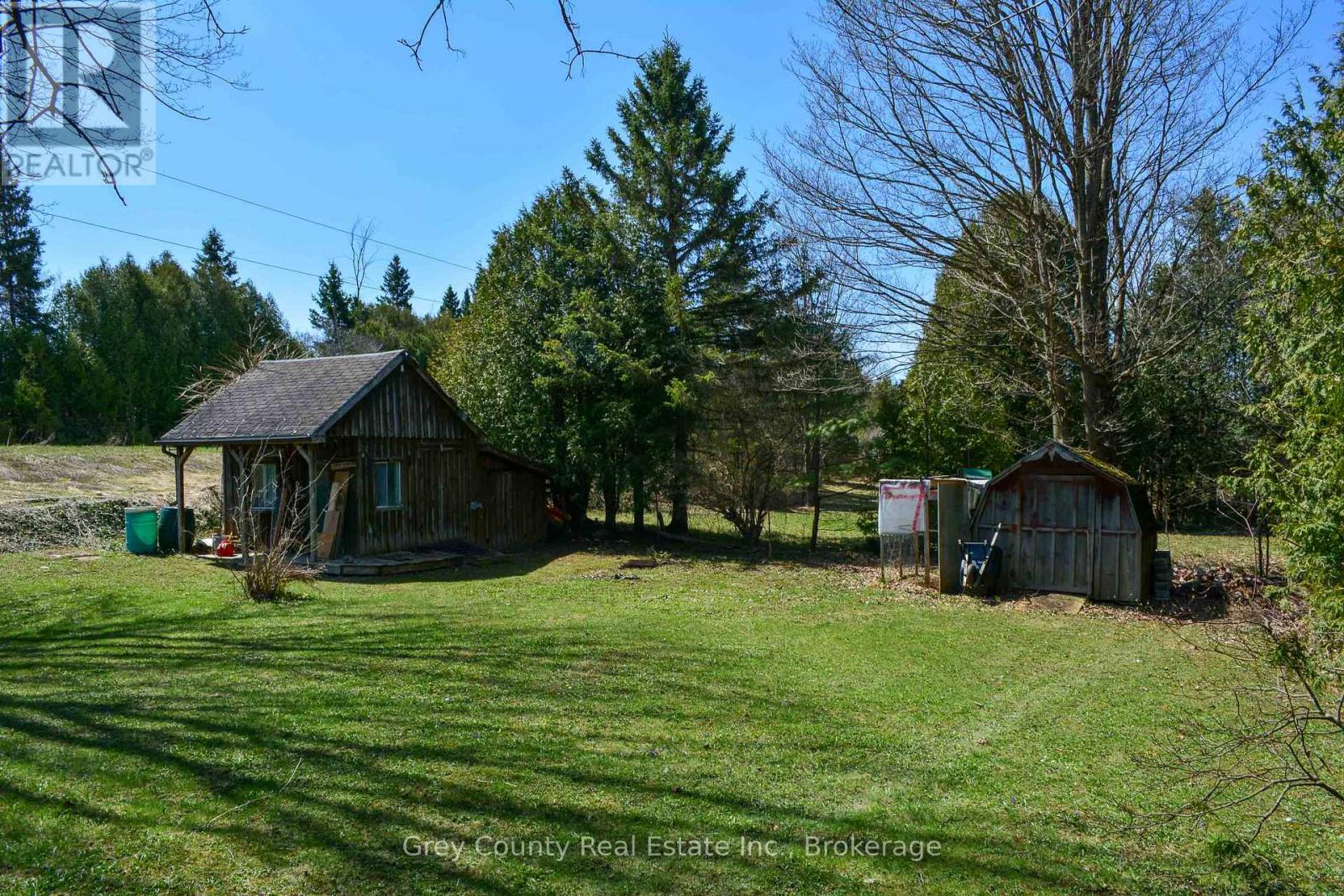 102 Glenwood Place, West Grey, Ontario  N0C 1H0 - Photo 35 - X12265496
