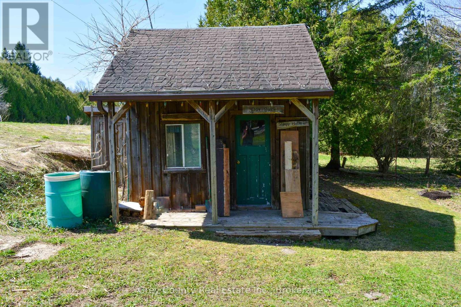 102 Glenwood Place, West Grey, Ontario  N0C 1H0 - Photo 36 - X12265496
