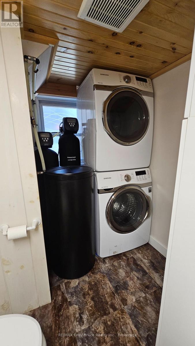 549 Stokes Bay Road, Northern Bruce Peninsula, Ontario  N0H 1W0 - Photo 11 - X12265741