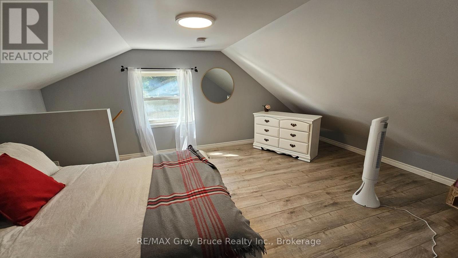 549 Stokes Bay Road, Northern Bruce Peninsula, Ontario  N0H 1W0 - Photo 14 - X12265741