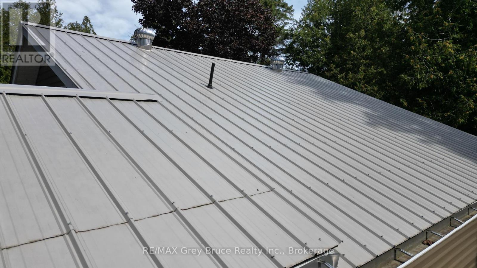 549 Stokes Bay Road, Northern Bruce Peninsula, Ontario  N0H 1W0 - Photo 28 - X12265741