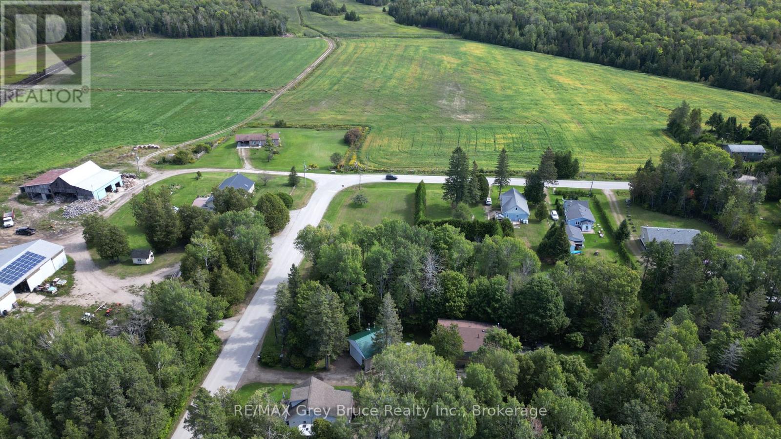 549 Stokes Bay Road, Northern Bruce Peninsula, Ontario  N0H 1W0 - Photo 31 - X12265741