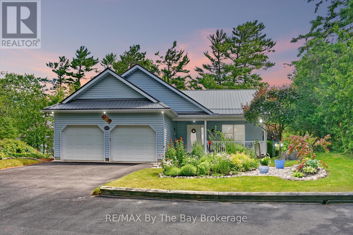 1327 RIVER ROAD E, Wasaga Beach, Ontario