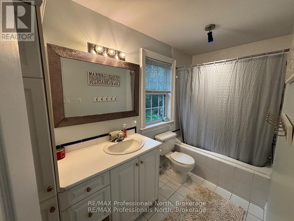26 Coates Avenue, Bracebridge, Ontario  P1L 1Y5 - Photo 27 - X12265876