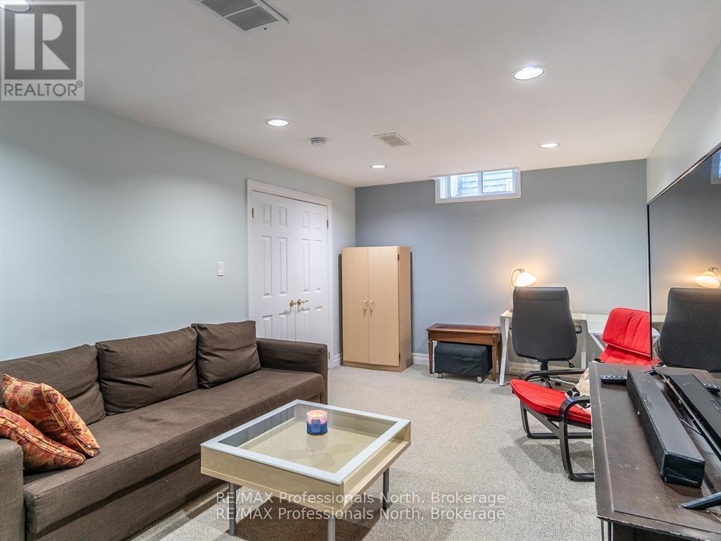 26 Coates Avenue, Bracebridge, Ontario  P1L 1Y5 - Photo 29 - X12265876