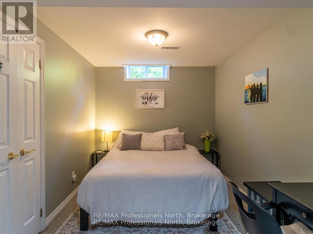 26 Coates Avenue, Bracebridge, Ontario  P1L 1Y5 - Photo 30 - X12265876