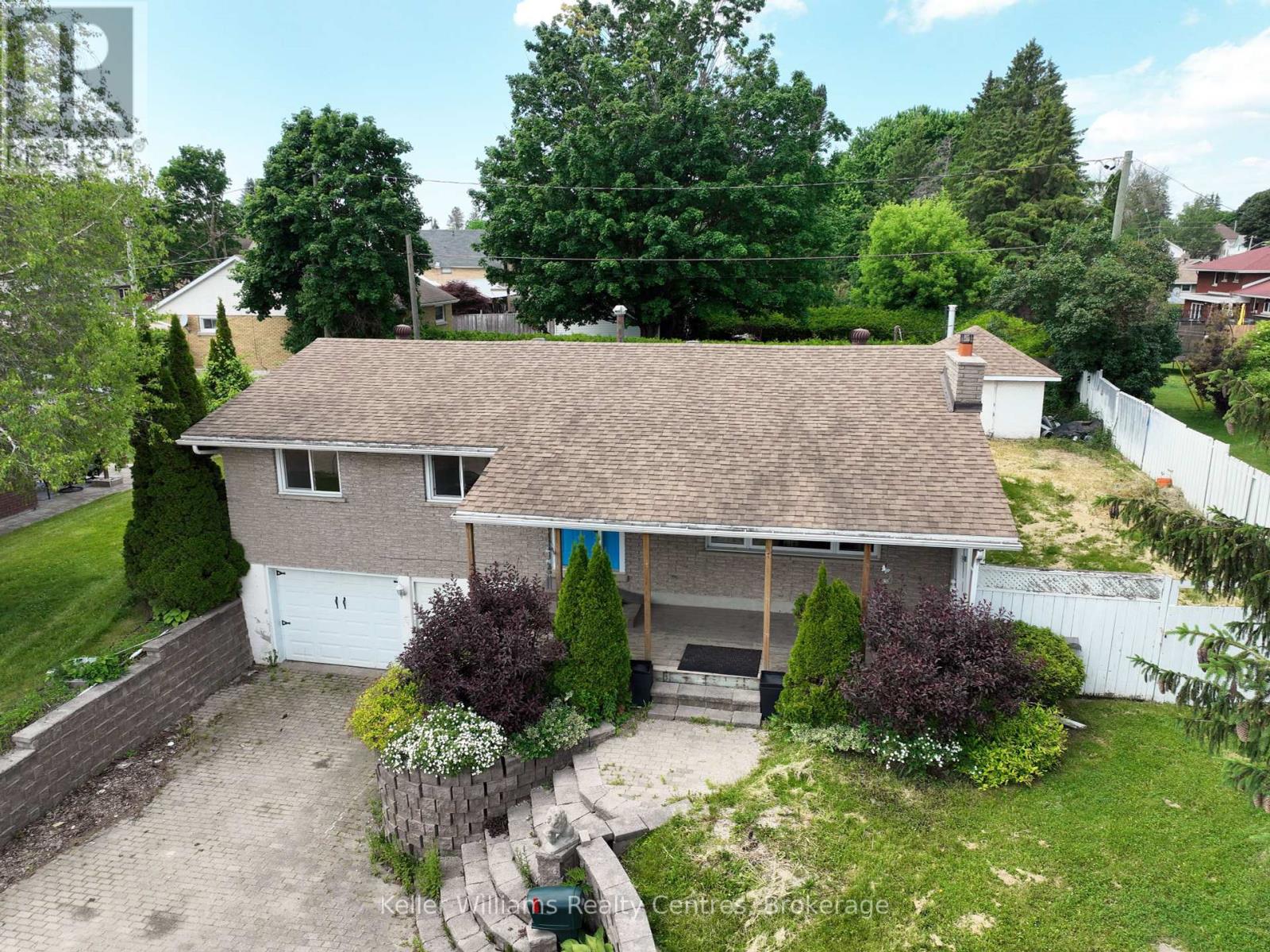 470 7th Street, Hanover, Ontario  N4N 2J4 - Photo 2 - X12265945