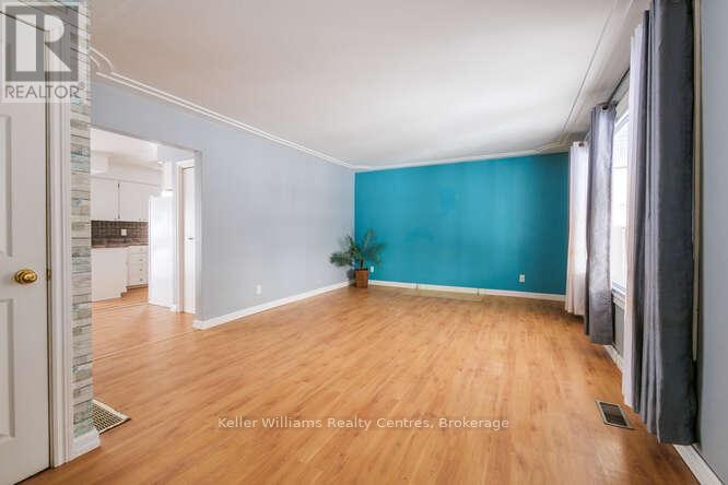 470 7th Street, Hanover, Ontario  N4N 2J4 - Photo 8 - X12265945