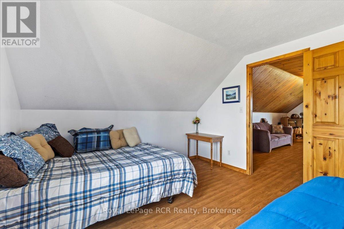 222191 Concession 14, West Grey, Ontario  N0G 2M0 - Photo 24 - X12266020
