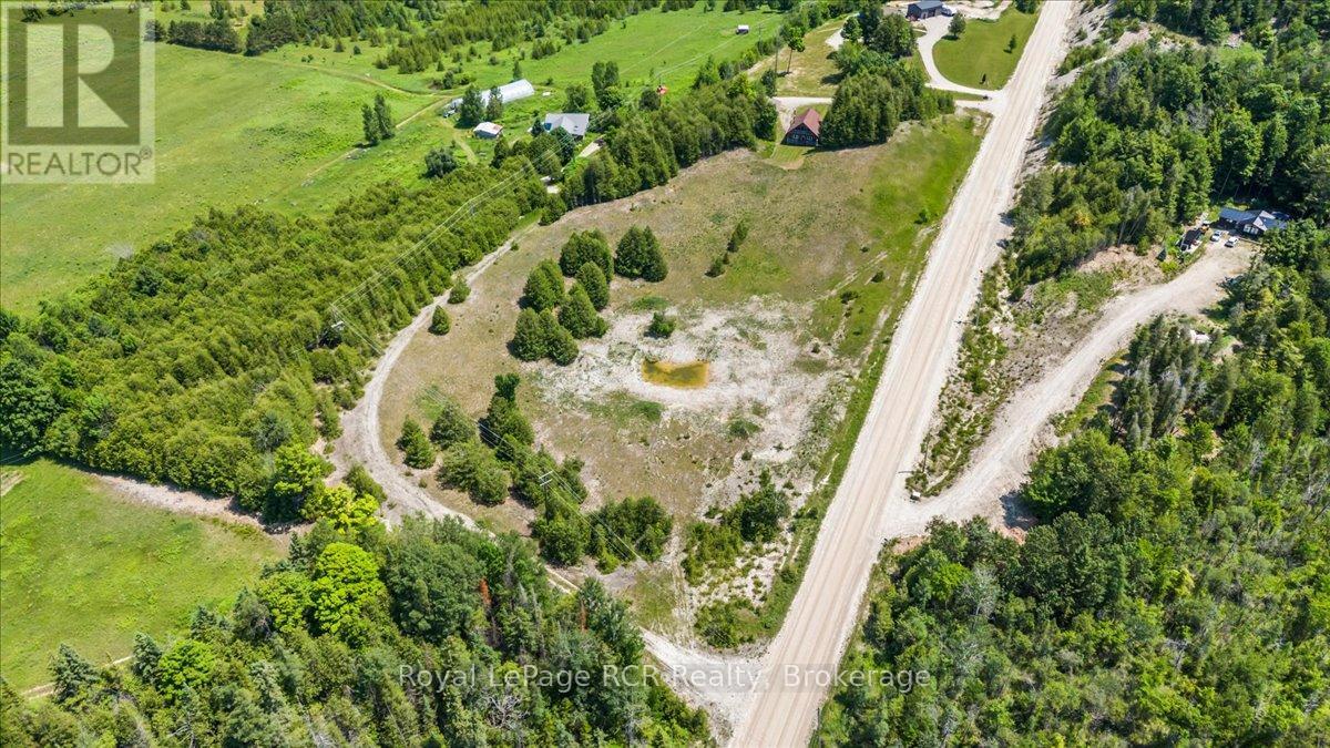 222191 Concession 14, West Grey, Ontario  N0G 2M0 - Photo 33 - X12266020