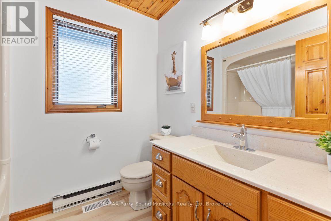 14 Emily Street, Parry Sound, Ontario  P2A 2P3 - Photo 15 - X12266064