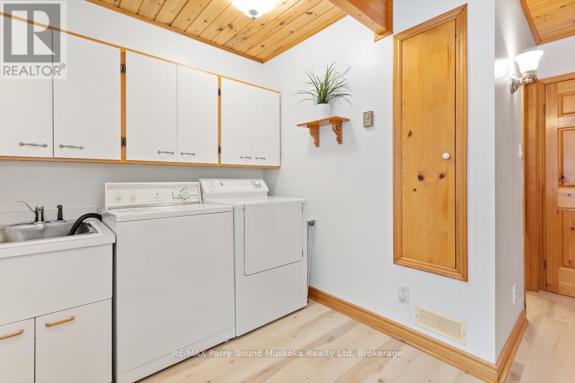 14 Emily Street, Parry Sound, Ontario  P2A 2P3 - Photo 25 - X12266064