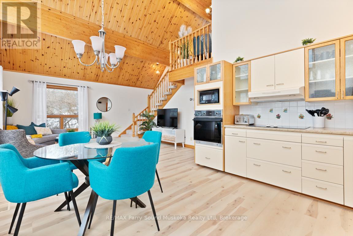 14 Emily Street, Parry Sound, Ontario  P2A 2P3 - Photo 8 - X12266064