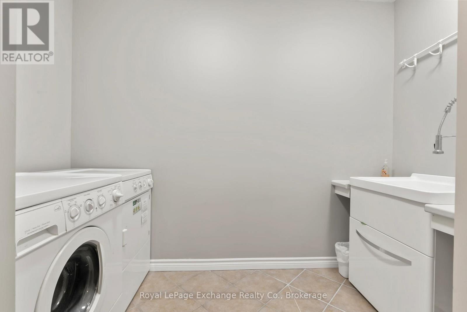 71 Upper Lorne Beach Road, Kincardine, Ontario  N0G 2T0 - Photo 24 - X12266083