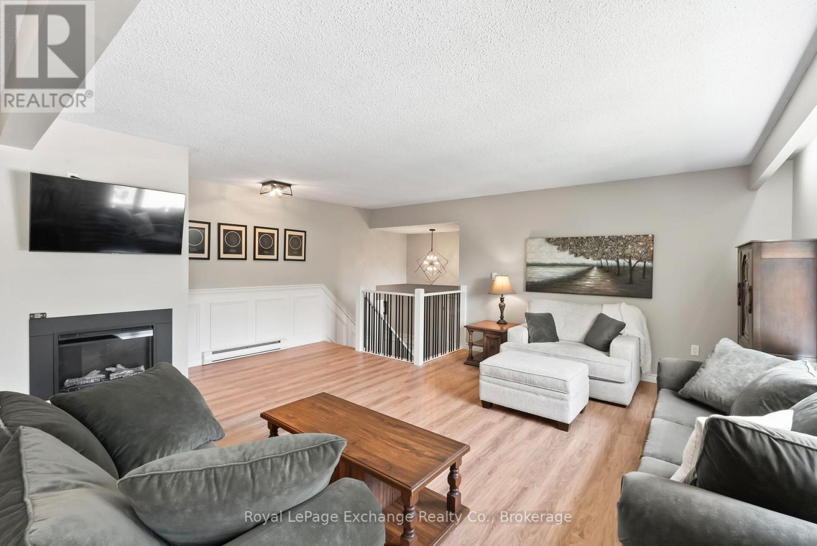 71 Upper Lorne Beach Road, Kincardine, Ontario  N0G 2T0 - Photo 4 - X12266083