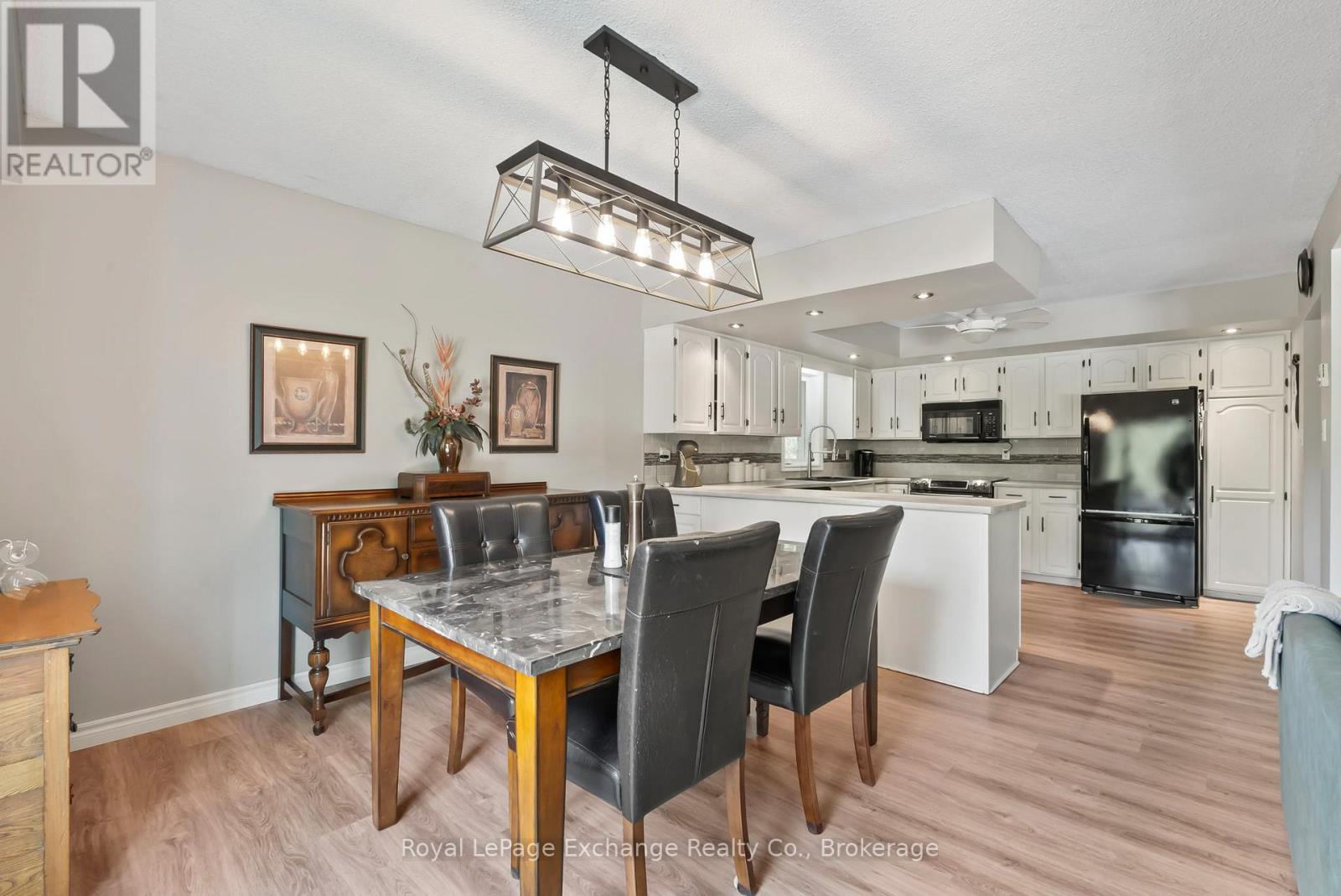 71 Upper Lorne Beach Road, Kincardine, Ontario  N0G 2T0 - Photo 8 - X12266083