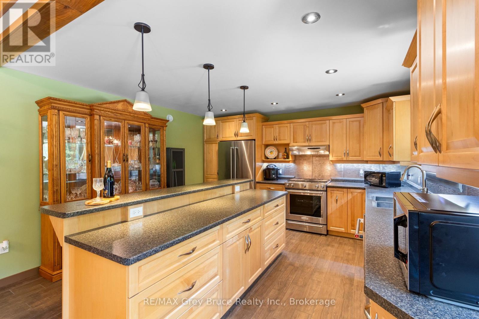 170 Cape Hurd Road, Northern Bruce Peninsula, Ontario  N0H 2R0 - Photo 13 - X12266311