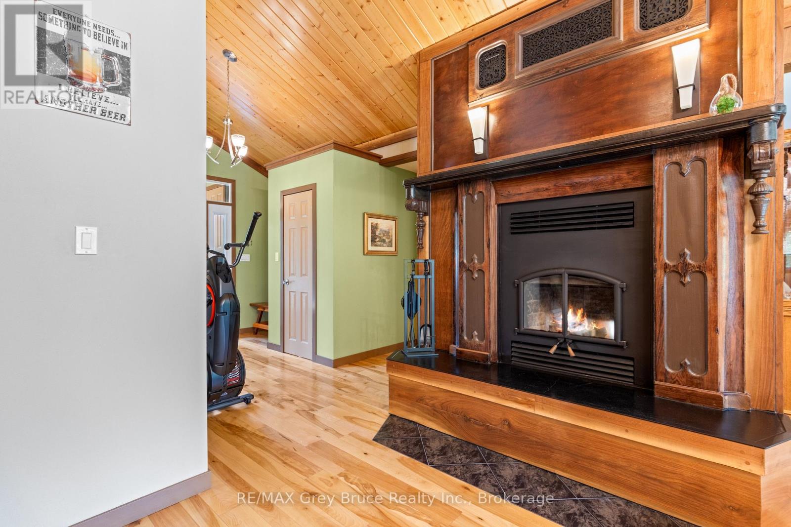 170 Cape Hurd Road, Northern Bruce Peninsula, Ontario  N0H 2R0 - Photo 22 - X12266311
