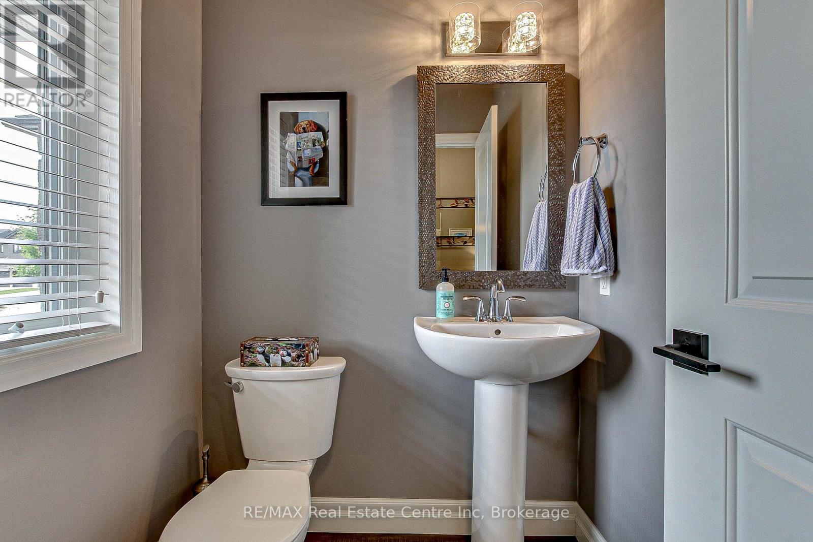 587 Hawthorne Place, Woodstock, Ontario  N4S 0E1 - Photo 7 - X12266452