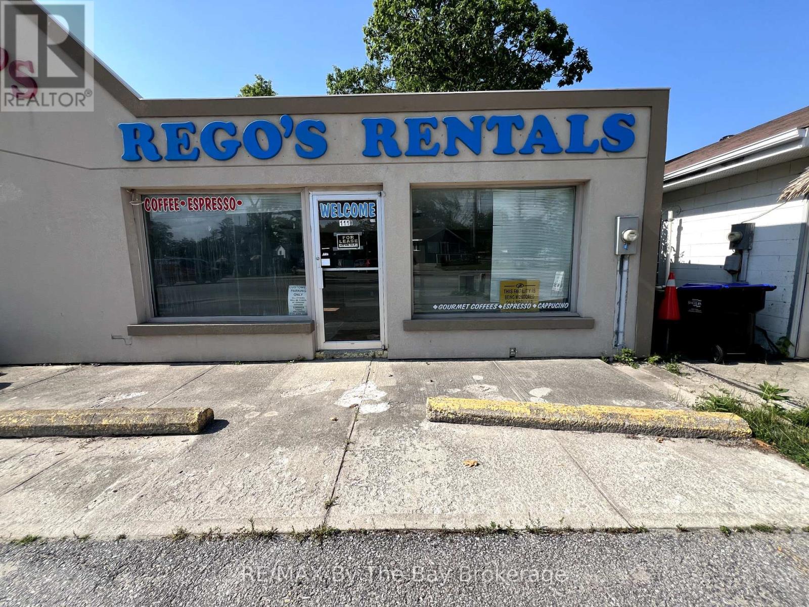 2 - 111 Main Street, Wasaga Beach, Ontario  L9Z 2K9 - Photo 2 - S12266627