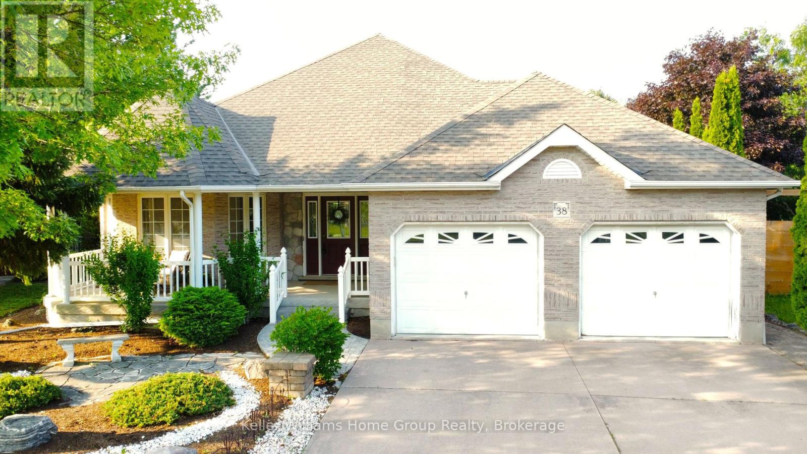 38 Oakridge Crescent, Guelph, Ontario  N1L 1J3 - Photo 2 - X12266645