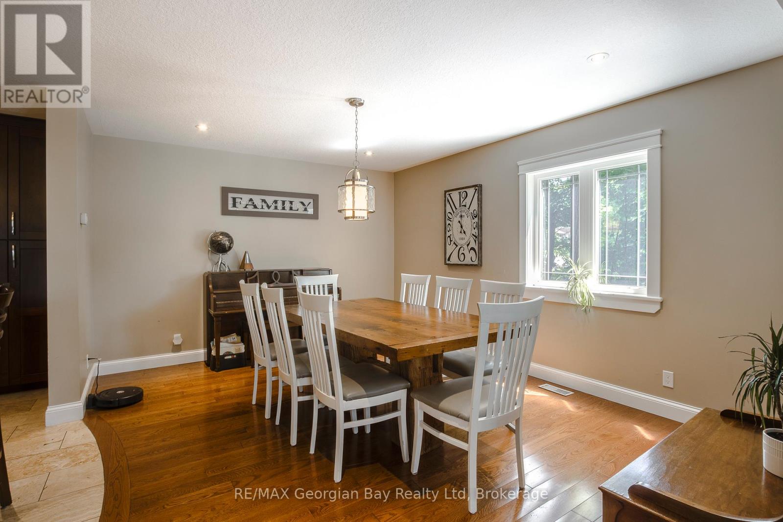 30 Brule Street, Penetanguishene, Ontario  L9M 1J1 - Photo 11 - S12266727