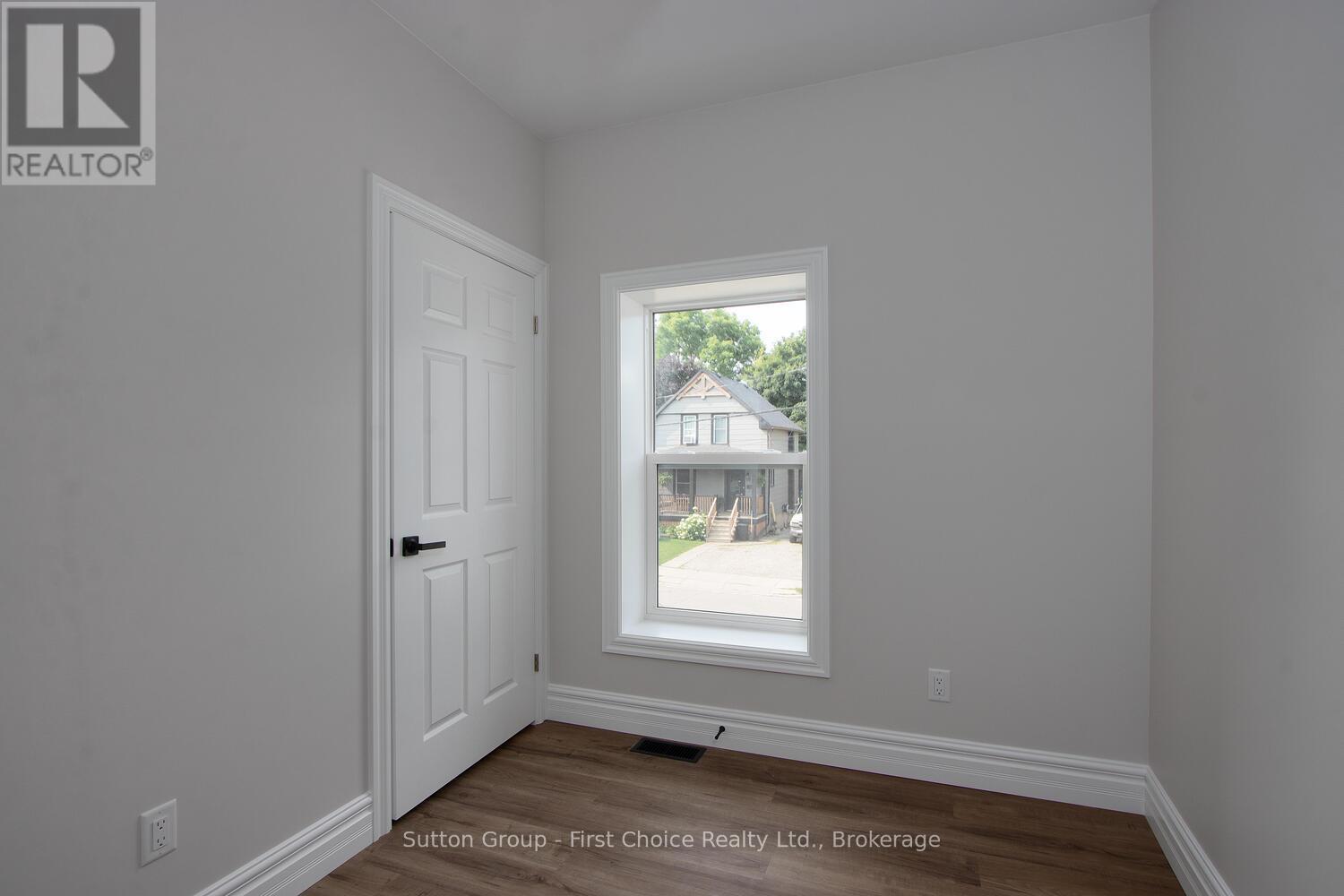 307 Nelson Street, Stratford, Ontario  N5A 2K5 - Photo 32 - X12266728