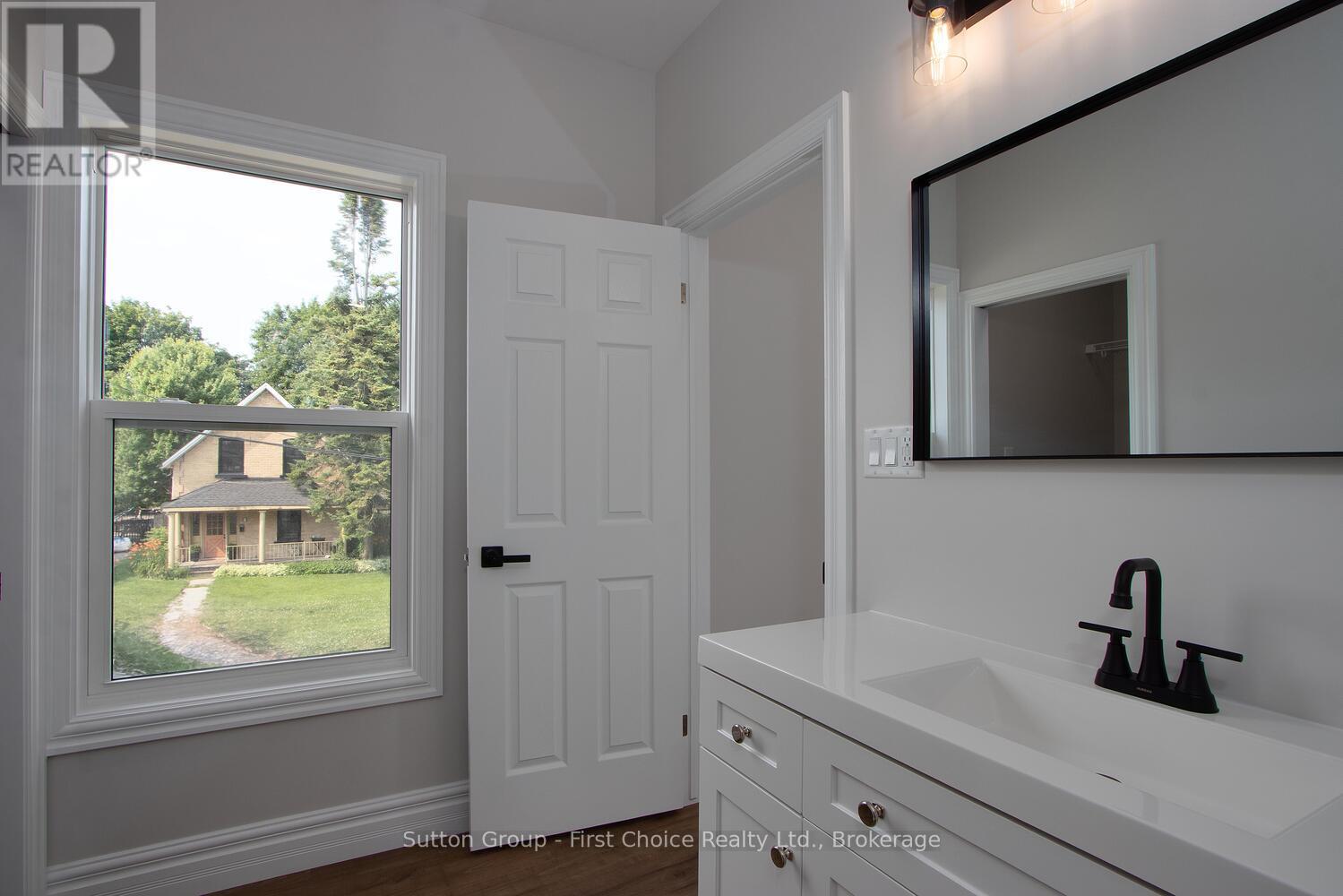 307 Nelson Street, Stratford, Ontario  N5A 2K5 - Photo 34 - X12266728