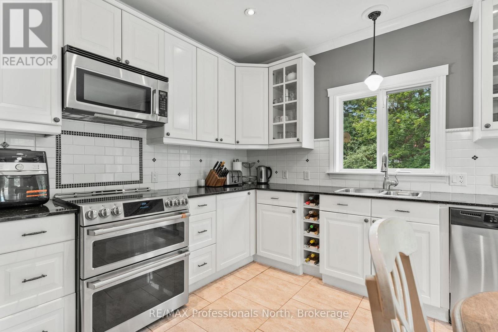 3981 Deep Bay Road, Minden Hills, Ontario  K0M 2K0 - Photo 11 - X12266739
