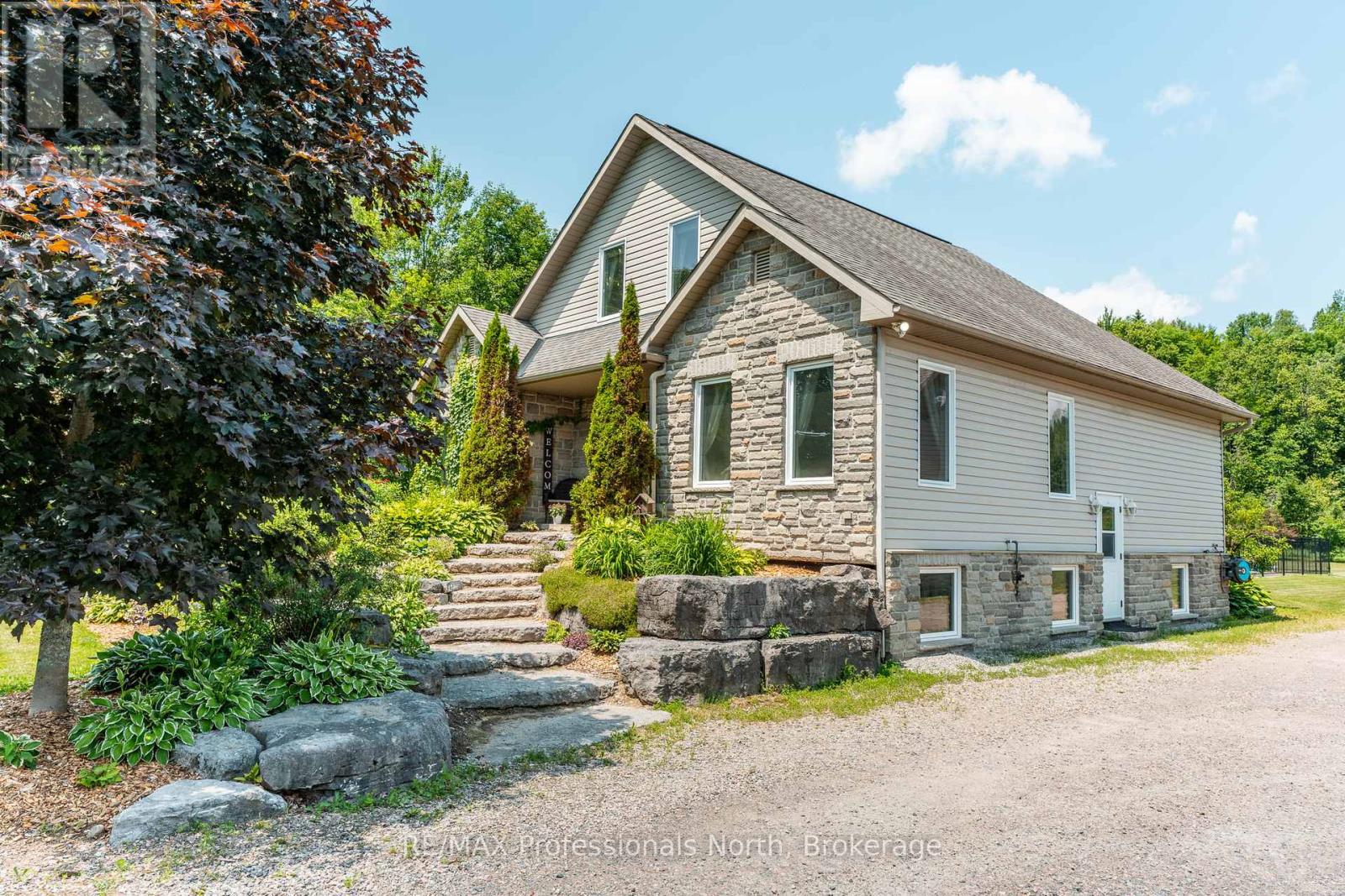 3981 Deep Bay Road, Minden Hills, Ontario  K0M 2K0 - Photo 3 - X12266739