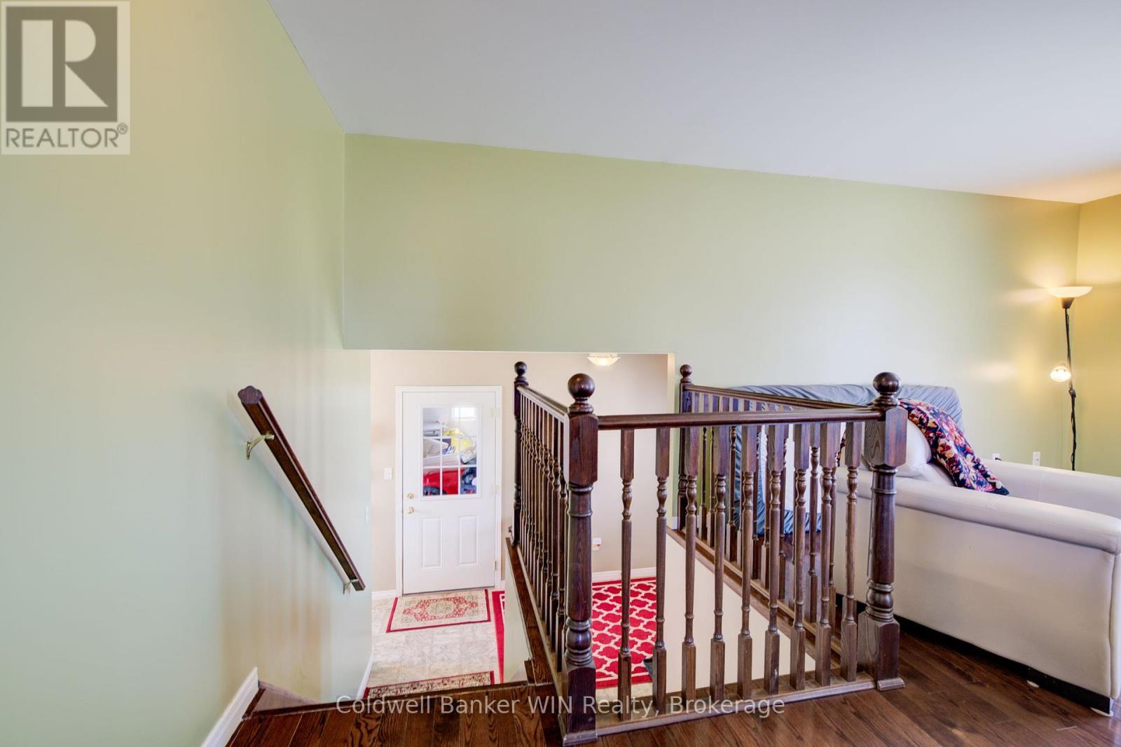 460 King Street E, Wellington North, Ontario  N0G 2L2 - Photo 13 - X12266745