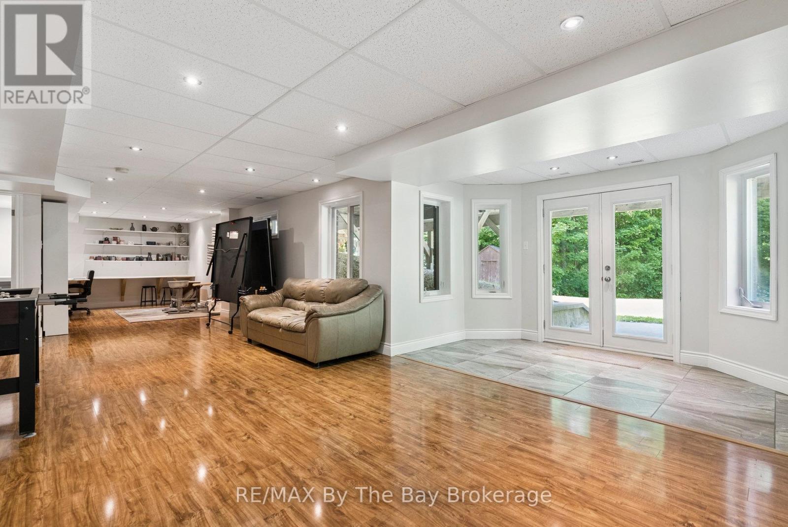 19 Gillespie Trail Se, Essa, Ontario  L3W 0V1 - Photo 32 - N12266899