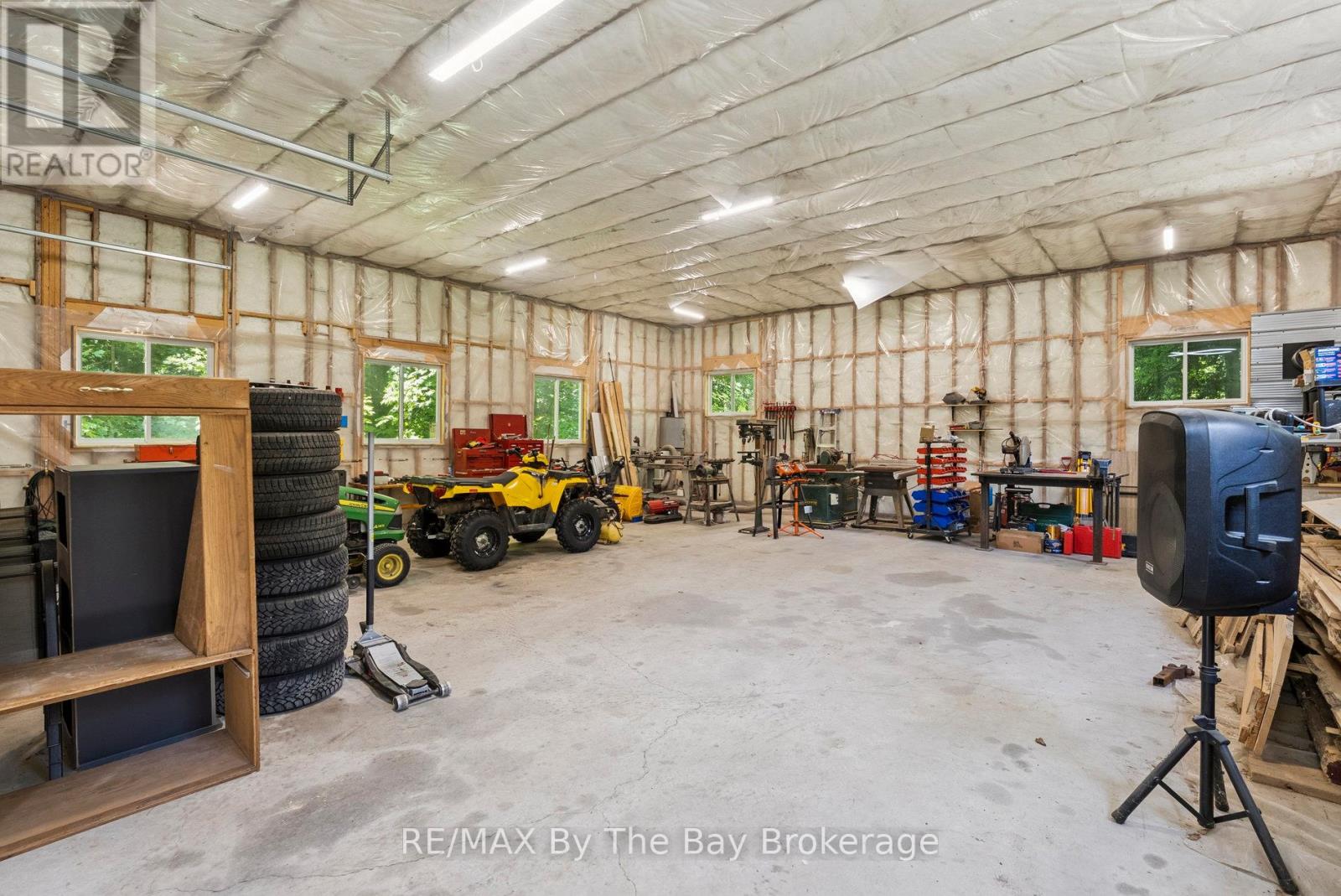 19 Gillespie Trail Se, Essa, Ontario  L3W 0V1 - Photo 46 - N12266899