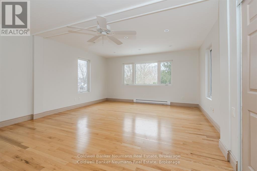 73 Terrace Hill Street, Brantford, Ontario  N3R 1G2 - Photo 22 - X12266802
