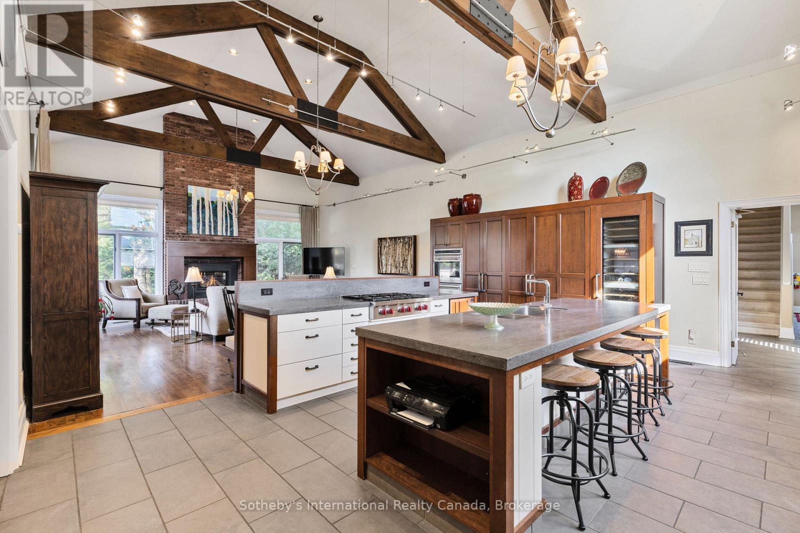 160 Grand Cypress Lane, Blue Mountains, Ontario  L9Y 0K8 - Photo 13 - X12266813
