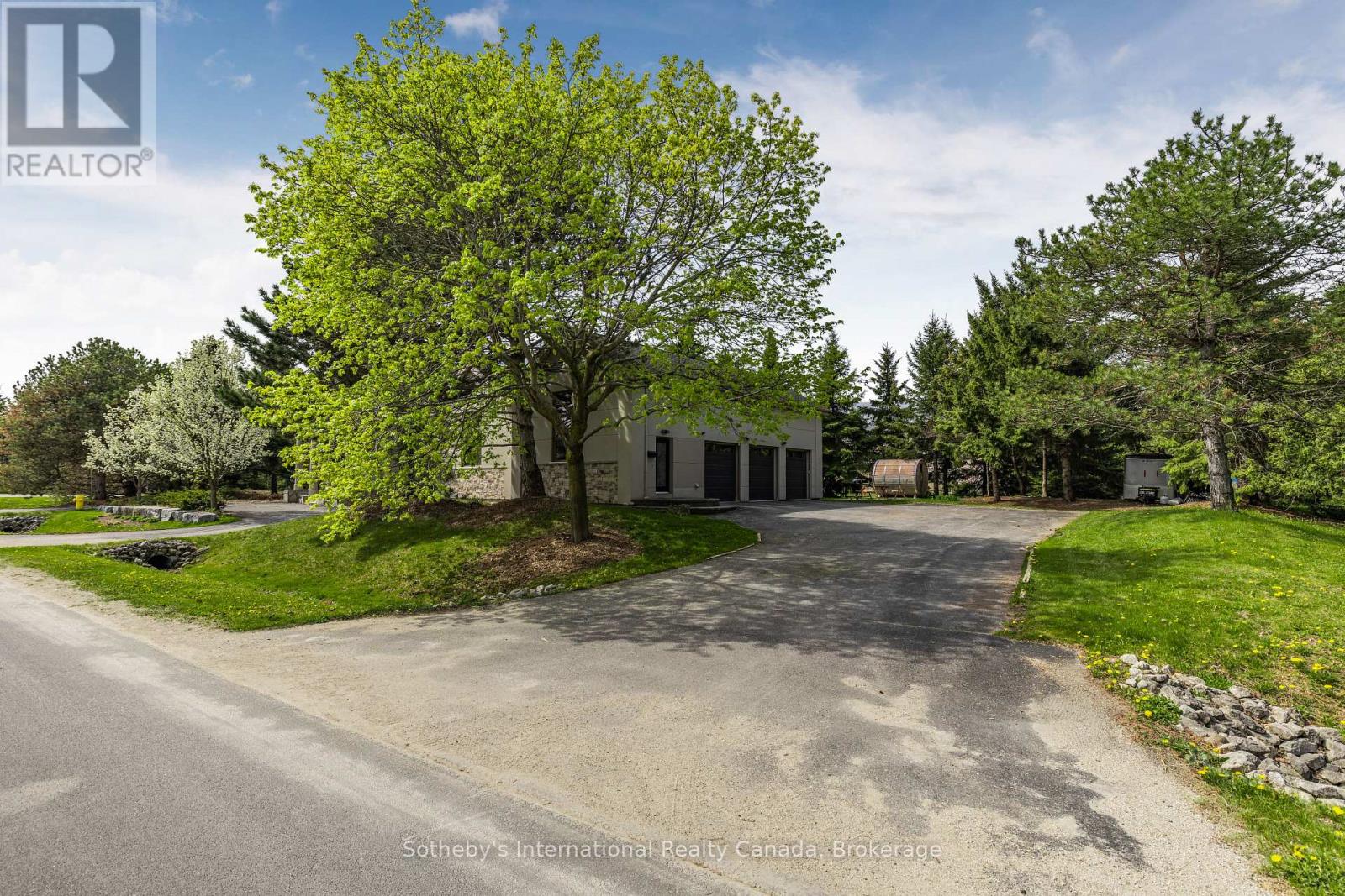 160 Grand Cypress Lane, Blue Mountains, Ontario  L9Y 0K8 - Photo 45 - X12266813
