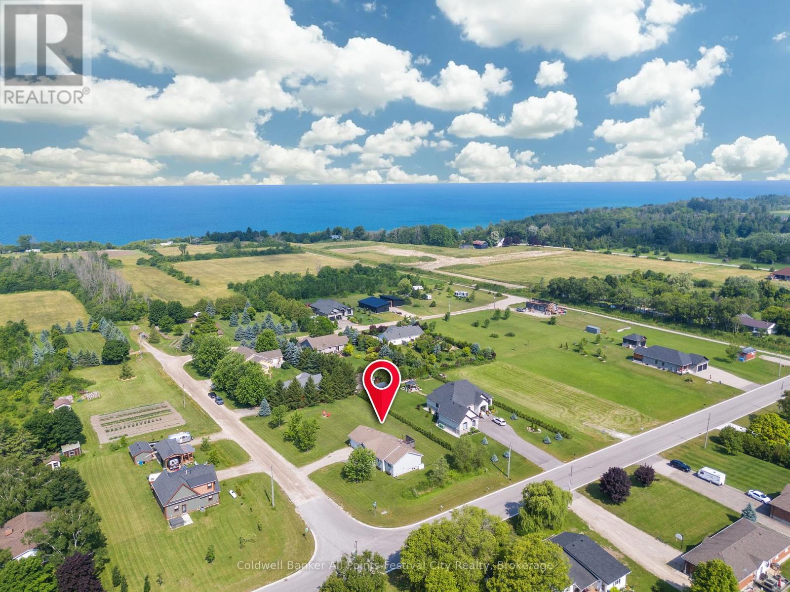 57 Market Street, Ashfield-Colborne-Wawanosh, Ontario  N7A 3X9 - Photo 5 - X12266870