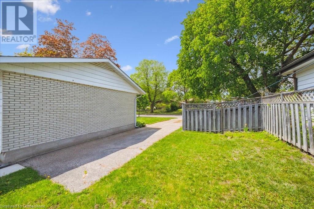 148 Pepperwood Crescent, Kitchener, Ontario  N2A 2R3 - Photo 39 - 40742289