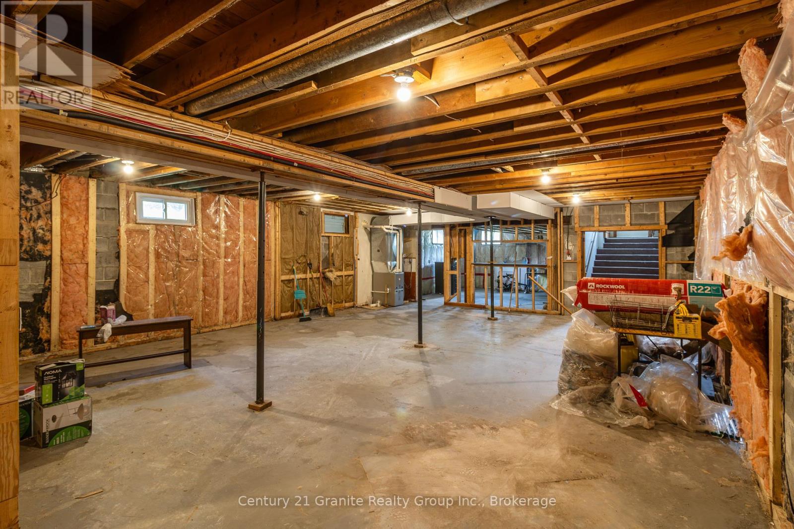 10961 Highway 118, Algonquin Highlands, Ontario  K0M 1J1 - Photo 8 - X12266931