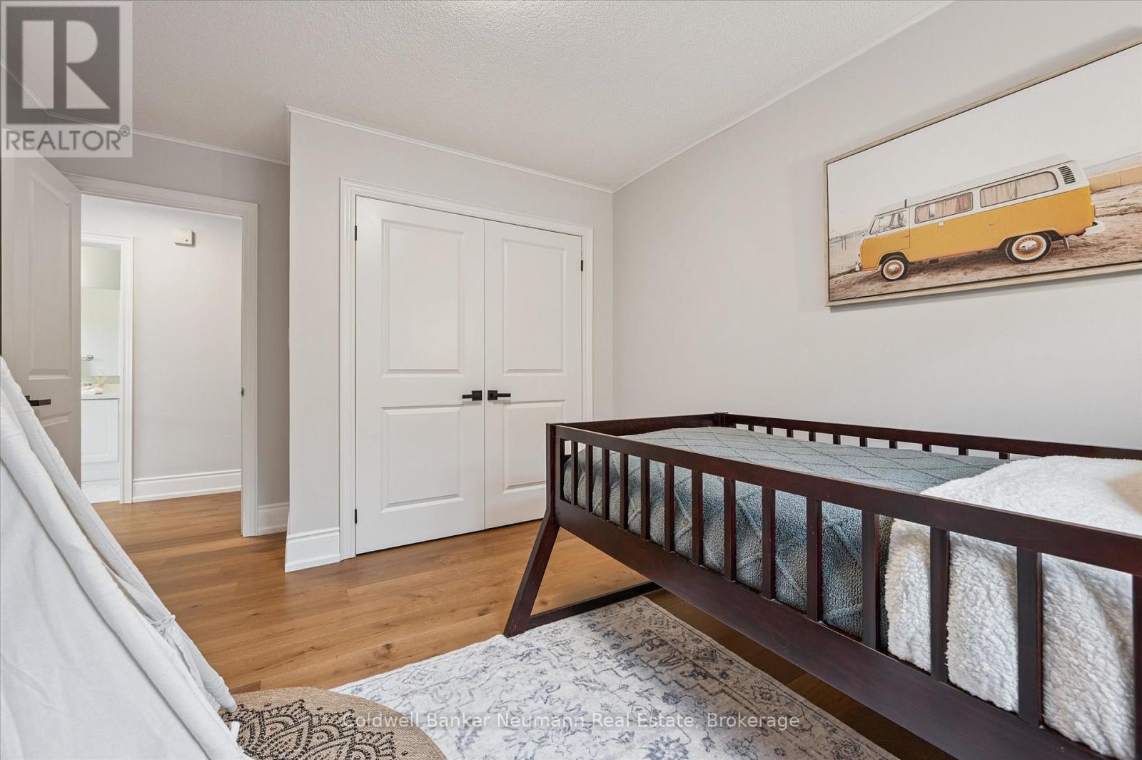 5248 Nova Crescent, Burlington, Ontario  L7L 7B8 - Photo 21 - W12267104