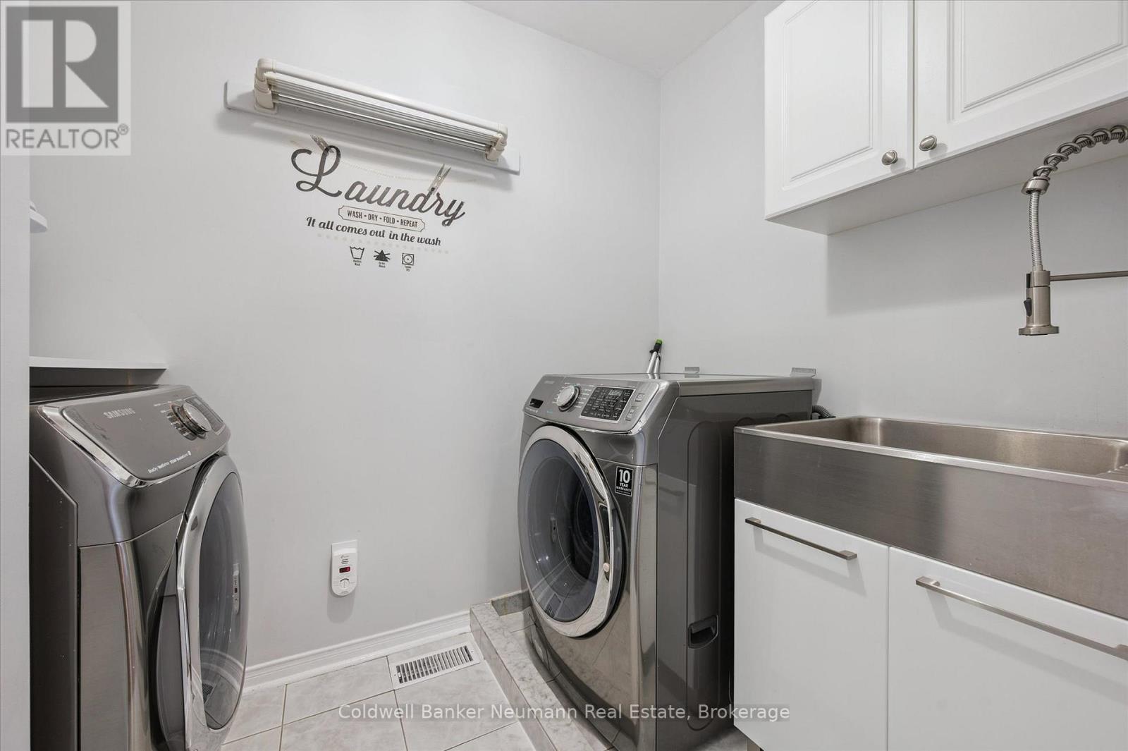 5248 Nova Crescent, Burlington, Ontario  L7L 7B8 - Photo 32 - W12267104