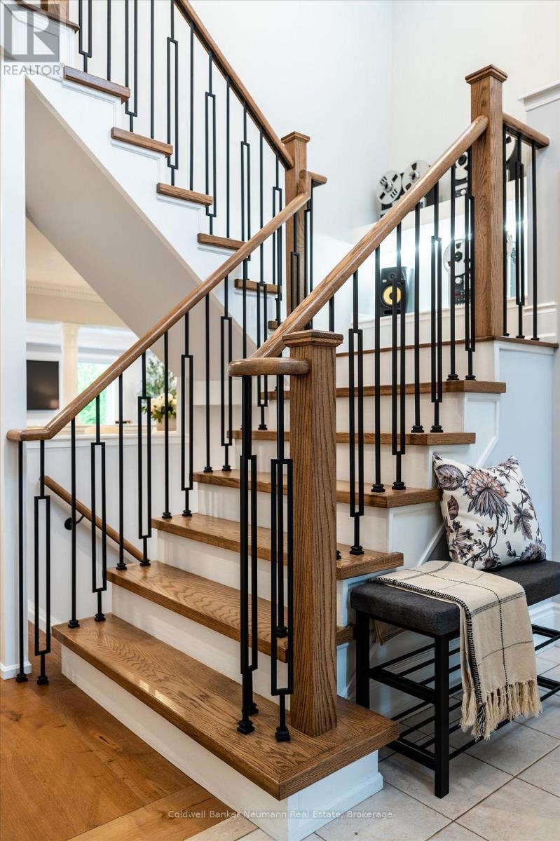 5248 Nova Crescent, Burlington, Ontario  L7L 7B8 - Photo 41 - W12267104