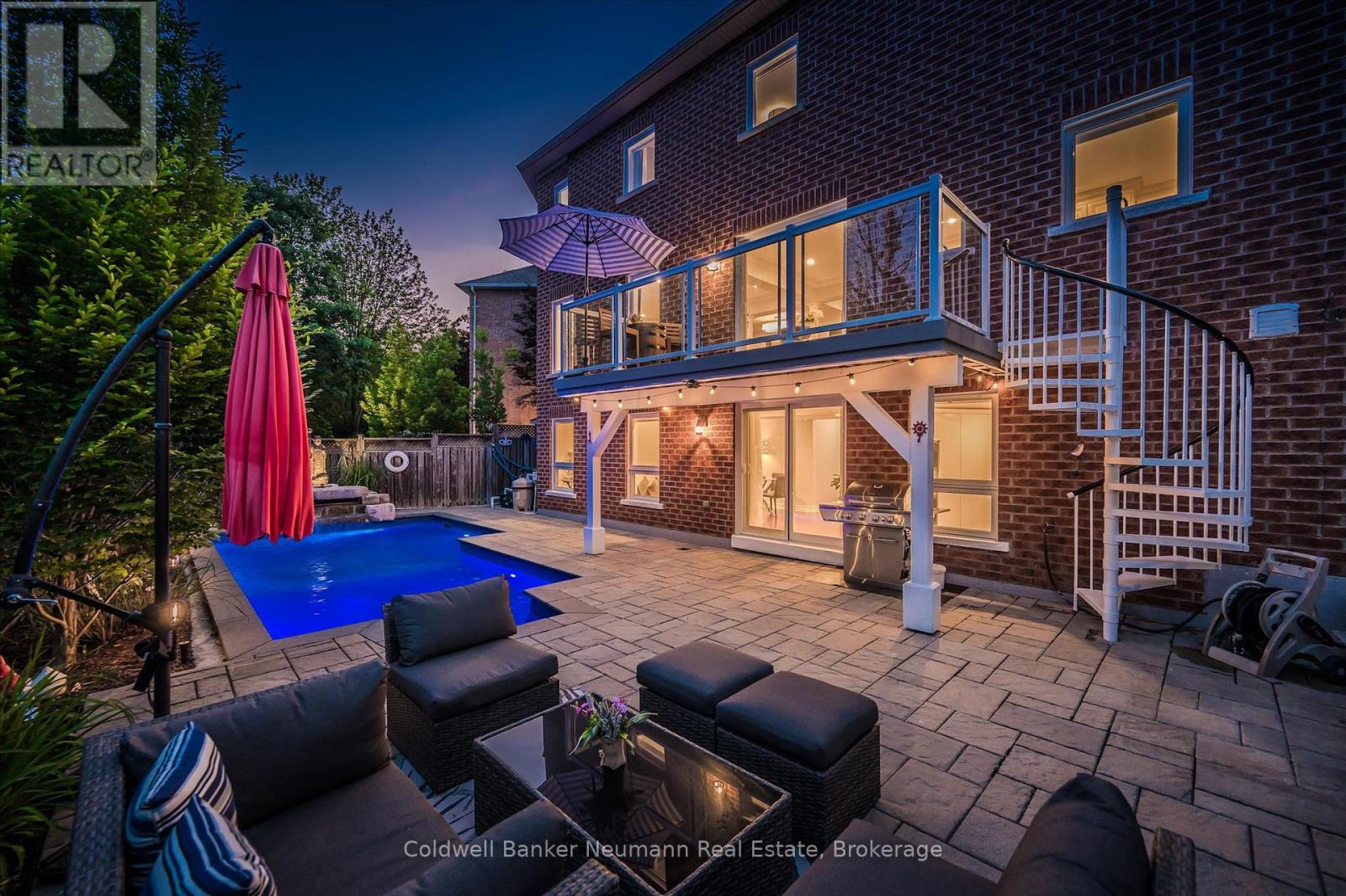 5248 Nova Crescent, Burlington, Ontario  L7L 7B8 - Photo 5 - W12267104