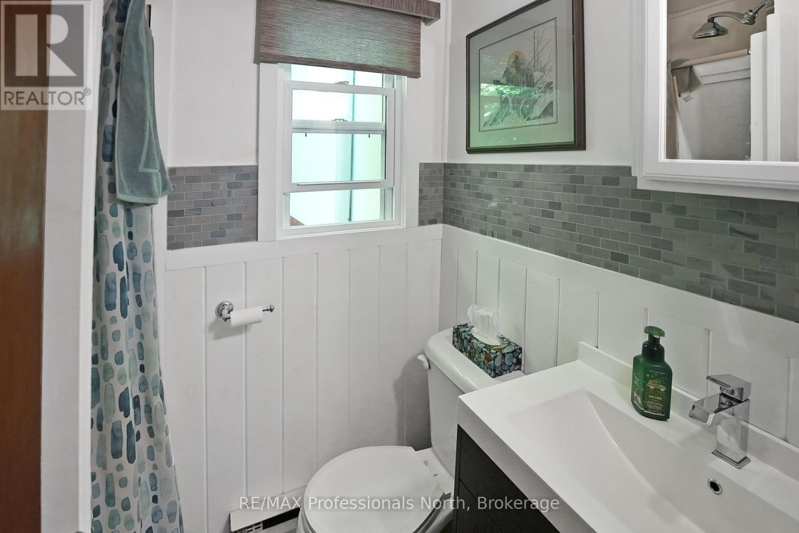 1089 Autumn Lane, Dysart Et Al, Ontario  K0M 1S0 - Photo 16 - X12267040
