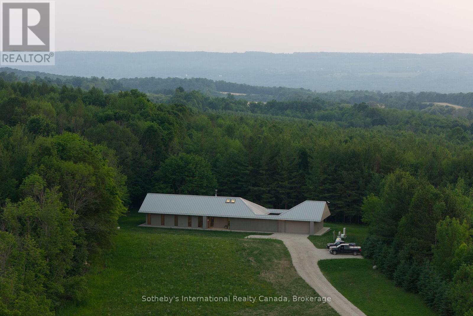 395910 11th Line, Blue Mountains, Ontario  N0H 1J0 - Photo 2 - X12267041