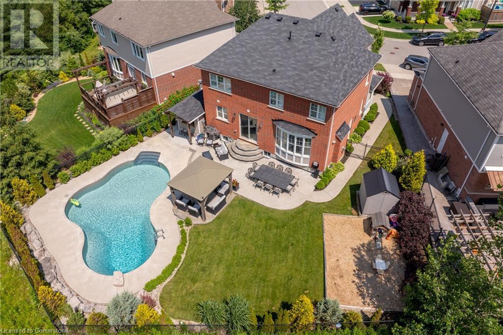 300 Falling Green Crescent, Kitchener, Ontario  N2R 0E9 - Photo 3 - 40748457